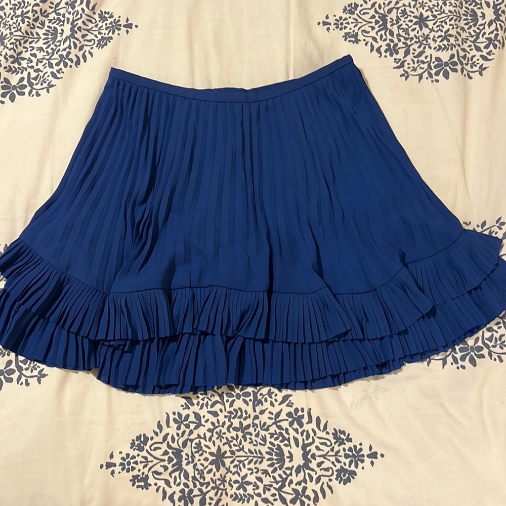 Banana Republic skirt size 0 in blue color